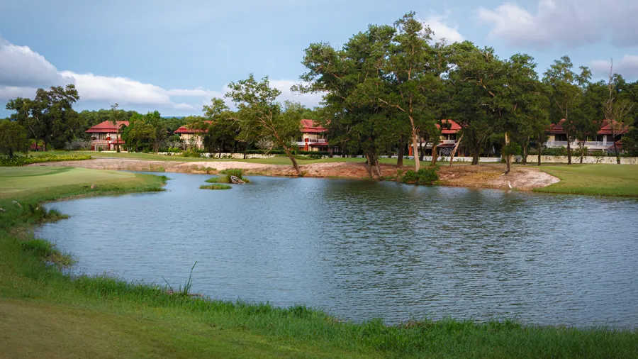 Laguna Golf Phuket публикует тарифы на своём сайте
