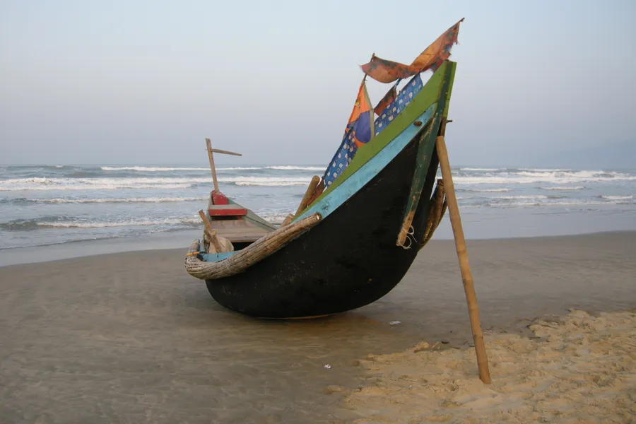 Fishing boats, Lang Co